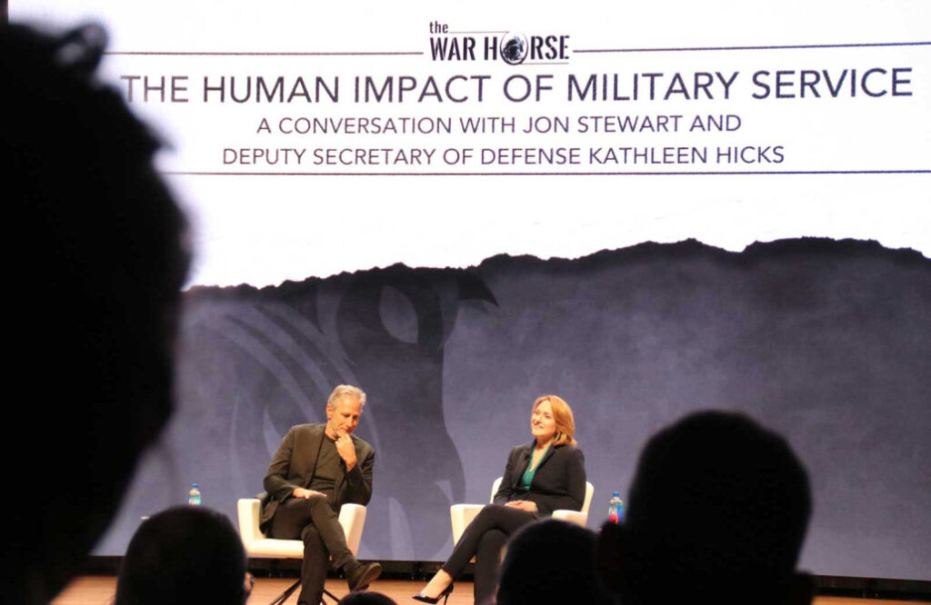 Talk show host Jon Stewart and Deputy Secretary of Defense Kathleen Hicks engage in a conversation that covers everything from the needs of military families to benefits, and from the relationship between journalists and the Defense Department to how the military tracks its money. Photo by Babee Garcia, The War Horse.